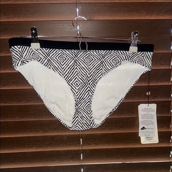 CALIA by Carrie Underwood Other - CALIA by Carrie Underwood Black and White Geometric Bikini bottoms